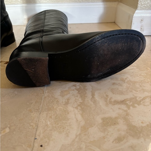 Frye women’s riding boots - Picture 8 of 8